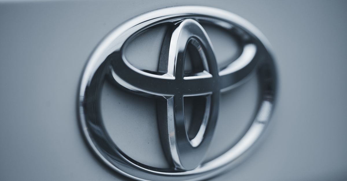 Toyota car key fob — Atlanta Locksmiths